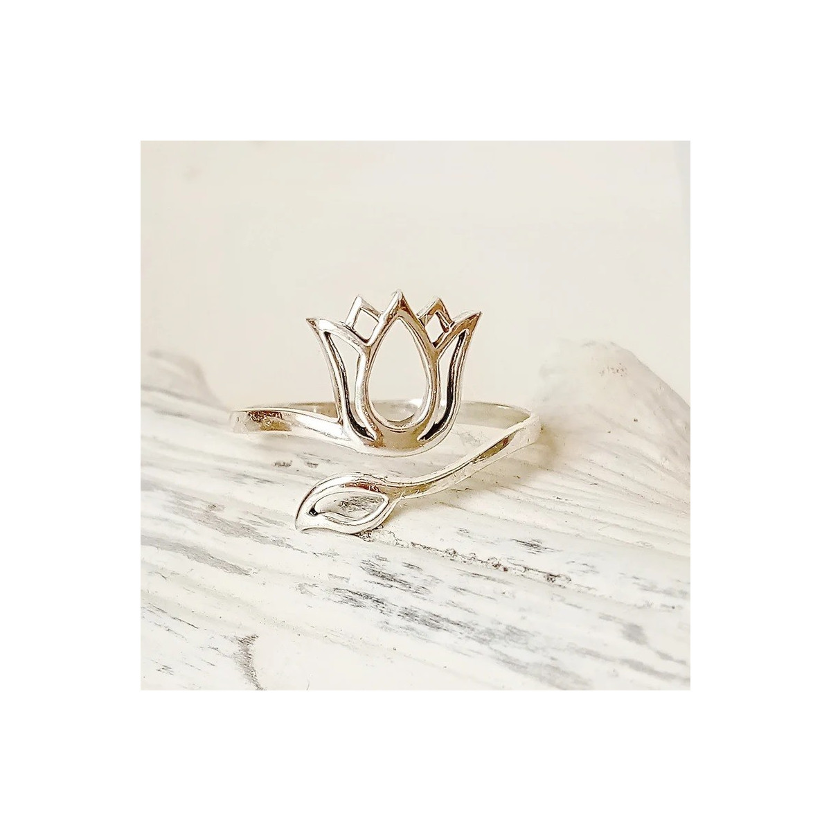 Lotus Flower Ring | Ring with Lotus Flower in Silver